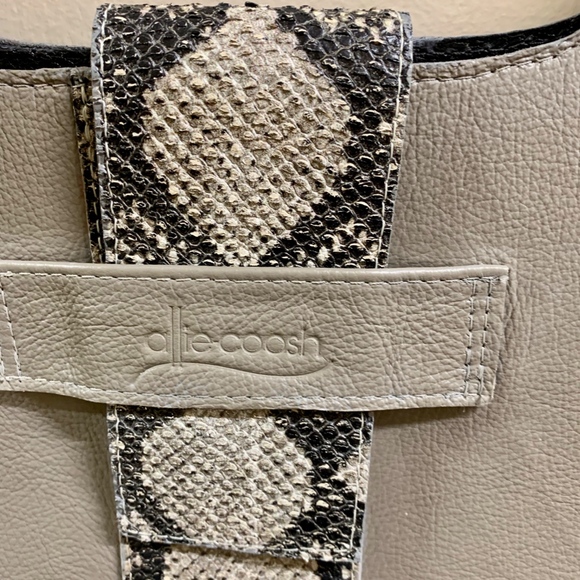 Leather Handbag - Picture 2 of 3